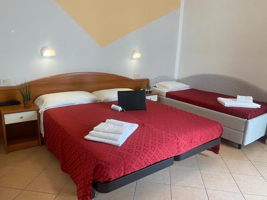 Hotel Villa Caterina Rimini Exterior photo