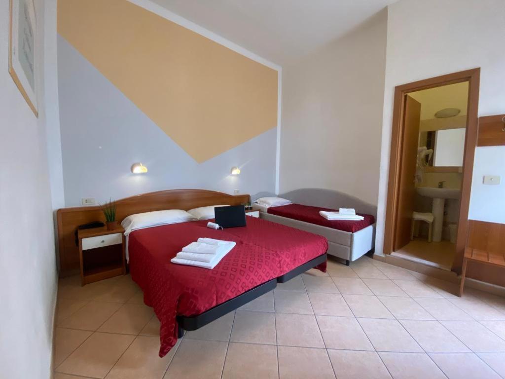 Hotel Villa Caterina Rimini Exterior photo