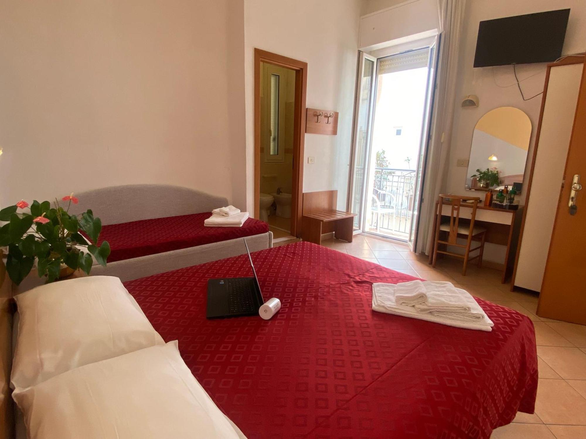Hotel Villa Caterina Rimini Exterior photo