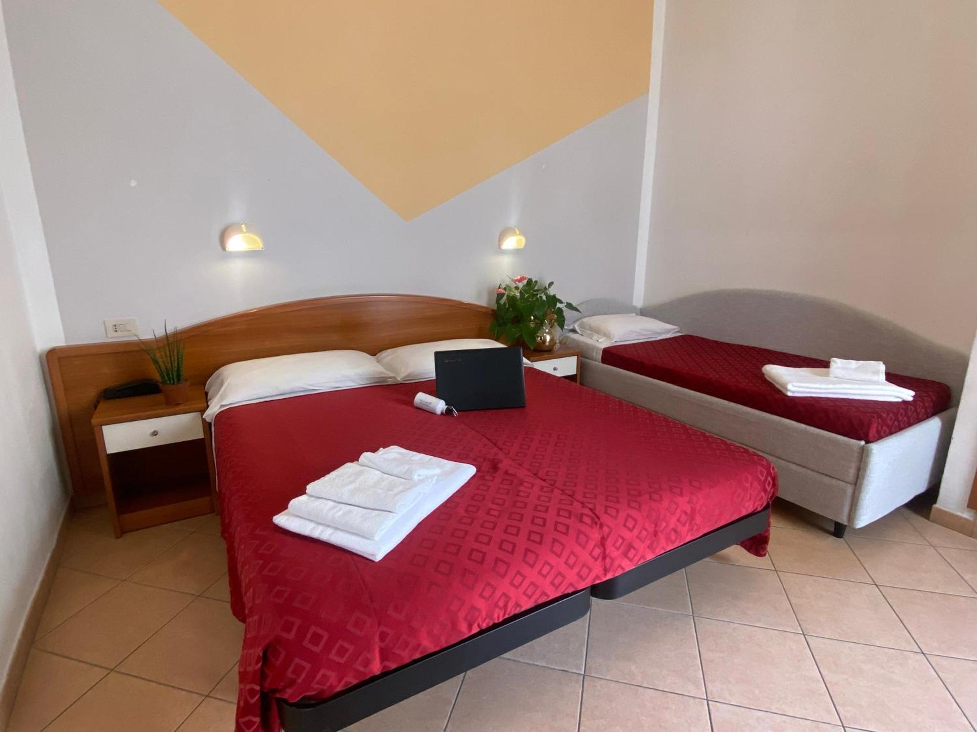 Hotel Villa Caterina Rimini Exterior photo