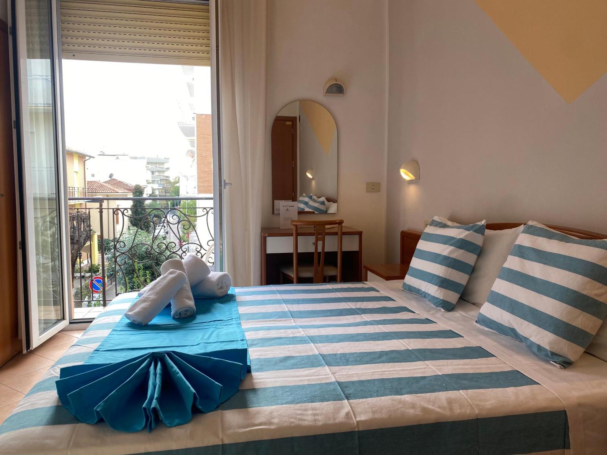 Hotel Villa Caterina Rimini Exterior photo