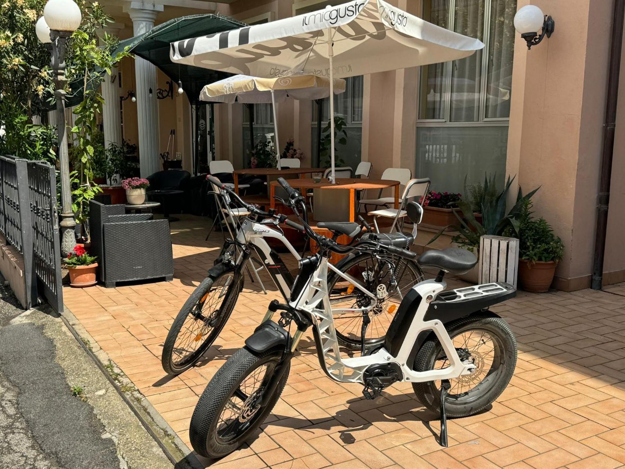 Hotel Villa Caterina Rimini Exterior photo