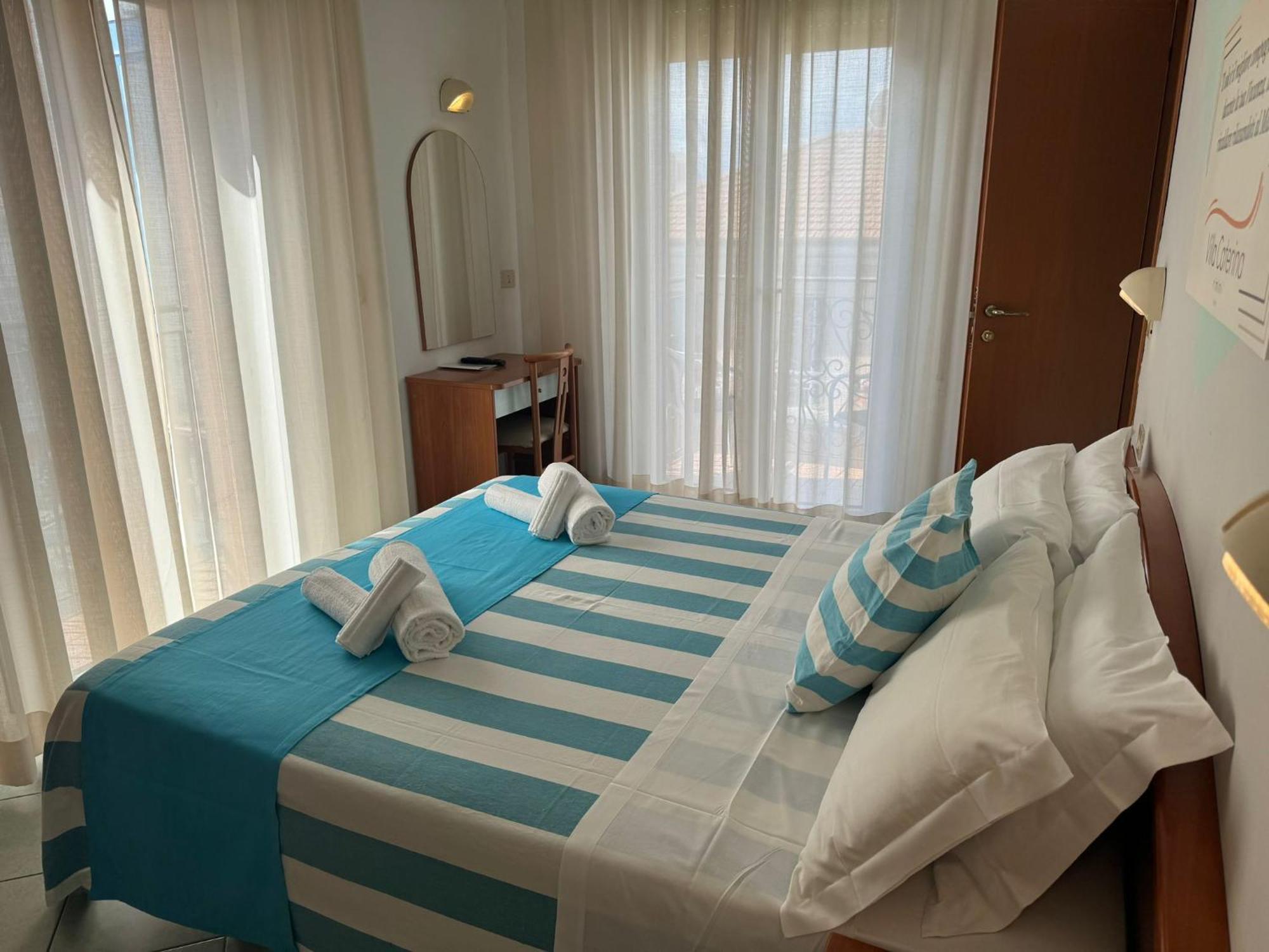 Hotel Villa Caterina Rimini Exterior photo
