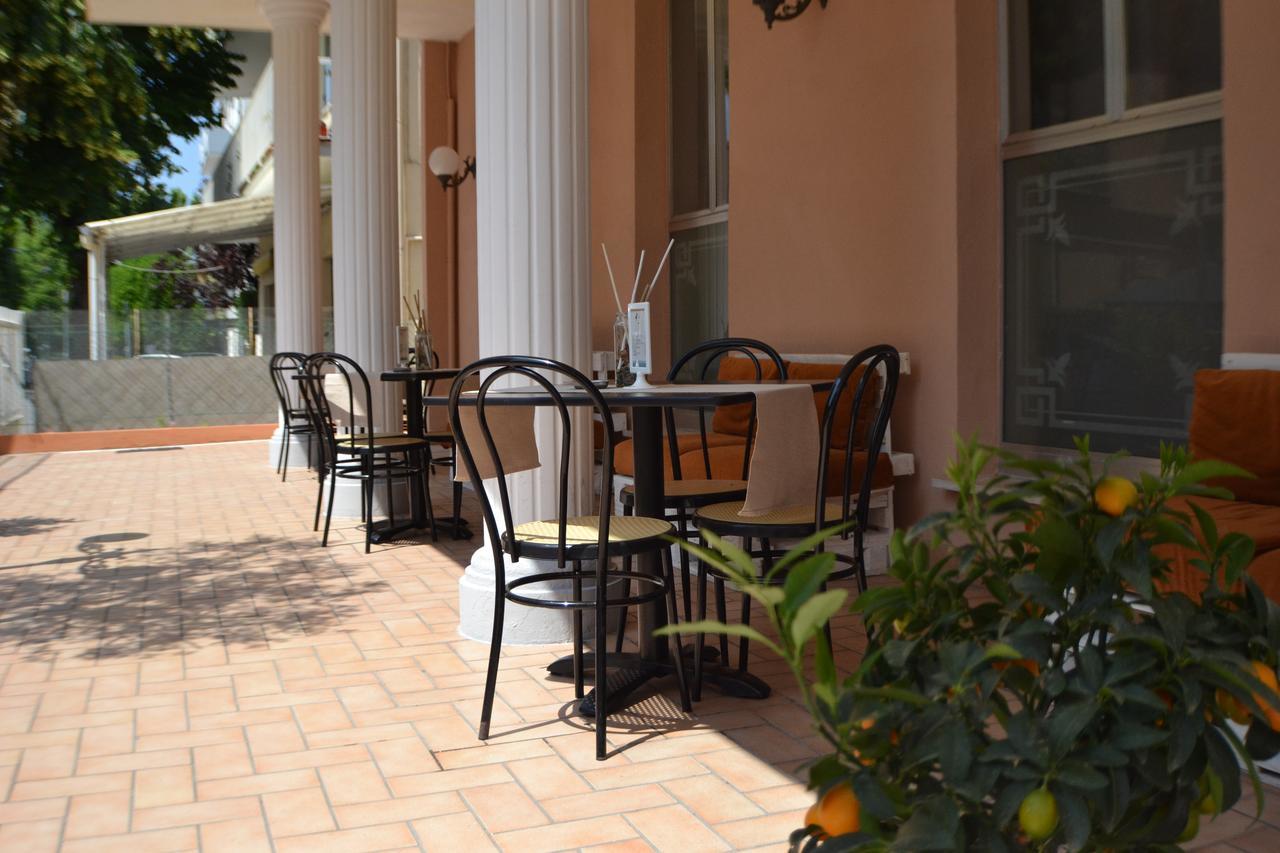 Hotel Villa Caterina Rimini Exterior photo